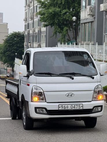 купить грузовой автомобиль с манипулятором бу: Hyundai Porter: 2019 г., 2.5 л, Типтроник, Дизель, Универсал — 1