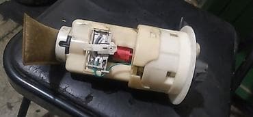 yaris: Бензонасос Toyota 1999 г., Б/у, Оригинал — 2