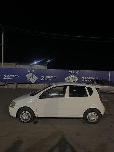 Daewoo Kalos: 2002 г., 1.5 л, Механика, Бензин, Хэтчбэк — 3