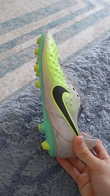 nike react: Футбольные бутсы Nike для игры на натуральном газоне (FG). - Серия: с — 1