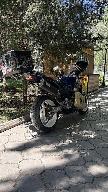 Транспорт: Honda CB600F Hornet, синий дорожный нейкед. - Двигатель: рядный — 5