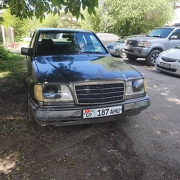 Mercedes-Benz W124: 1991 г., Механика, Седан