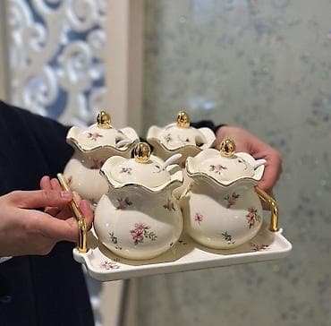 ящики деревянные декоративные: Набор керамических соусников/сахарниц с подносом - В комплекте 4 — 1