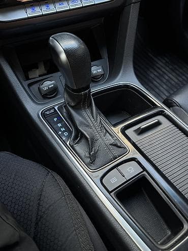 китайский мини машина: Hyundai Sonata: 2022 г., 2 л, Автомат, Газ, Седан — 8