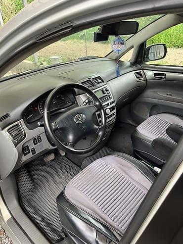 рено рапид: Toyota Avensis Verso: 2002 г., 2 л, Автомат, Газ, Минивэн — 10