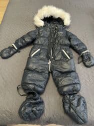 Детский комбинезон, темно-синего цвета белая отделка капюшон at lalafo.kg Детский комбинезон, темно-синего цвета белая отделка капюшон