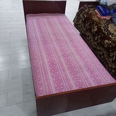 прихожка шкаф: Продается в г.Ош: Кровать с матрасом 2шт 2600с за 1шт., Шкаф - сервант — 1