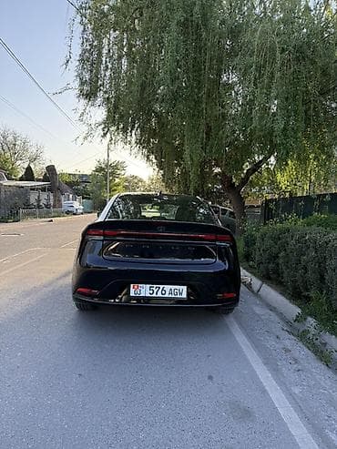 тайота приус 2015: Toyota Prius: 2025 г., 2 л, Автомат, Гибрид, Лифтбек — 5