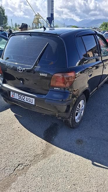даево матиз 1: Toyota Yaris: 2004 г., 0.1 - engine capacity л, Кол менен иштөөчү, Бензин, Хетчбек — 1