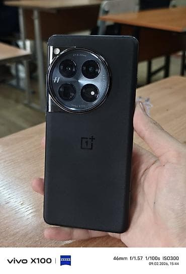 poco 3x pro: OnePlus 12, Б/у, 1 ТБ, цвет - Черный, 2 SIM — 1