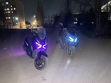 Скутерлер: Макси-скутер 160 куб. см, Бензин — 3