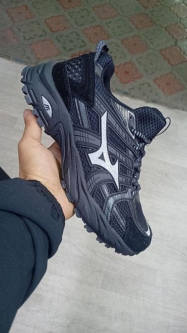 замшы: Мужские кроссовки, 41, Under Armour, Новый, цвет - Черный, Бесплатная доставка — 6