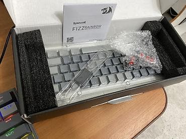 pbt: Клавиатура, Механическая, Проводное подключение, Размер: 60% — 5