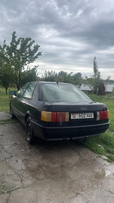 Транспорт: Audi 80: 1990 г., Механика, Седан — 3
