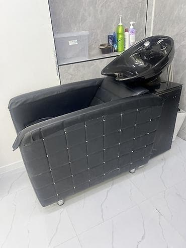 Парикмахерская мойка с креслом - Встроенная раковина из чёрной
