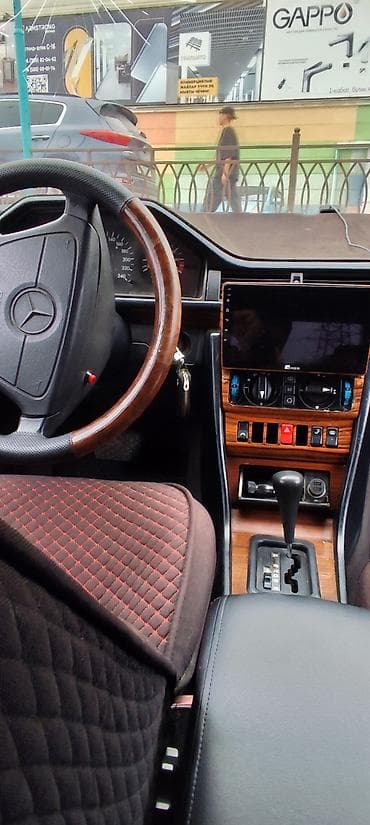 mers 212: Mercedes-Benz E-Class: 1994 г., 2.2 л, Автомат, Газ, Седан — 5