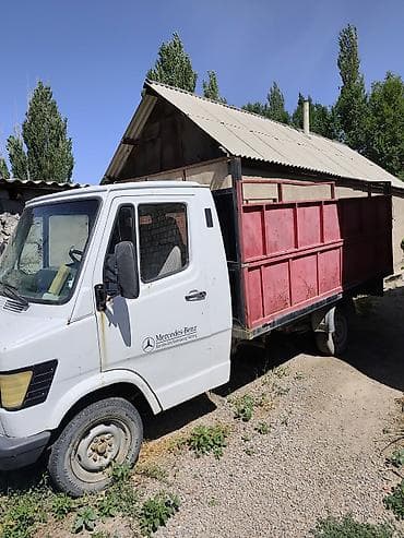 belarus mtz 82 2: Mercedes-Benz грузовой фургон/бортовой. Ключевые особенности: - — 2