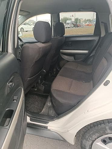 spark 2012: Toyota Ist: 2002 г., 1.5 л, Автомат, Бензин, Хэтчбэк — 10