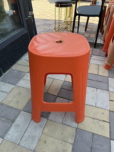 max safe: Пластиковый табурет универсальный, оранжевый. - Материал: прочный — 1