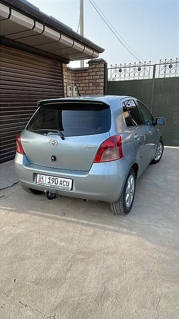 Toyota Yaris: 2008 г., 1.3 л, Кол менен иштөөчү, Бензин, Хетчбек — 6