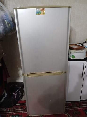 iphone 7 64gb: Холодильник двухкамерный, серебристый, с нижней морозильной камерой — 2