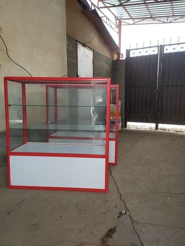 стеллаж высокий: Витрина ДиА. высота 1. Ширина 1 метр2 полки — 1