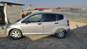 ист задний стоп: Honda Fit: 2004 г., 1.4 л, Автомат, Бензиновая, Хэтчбэк — 6