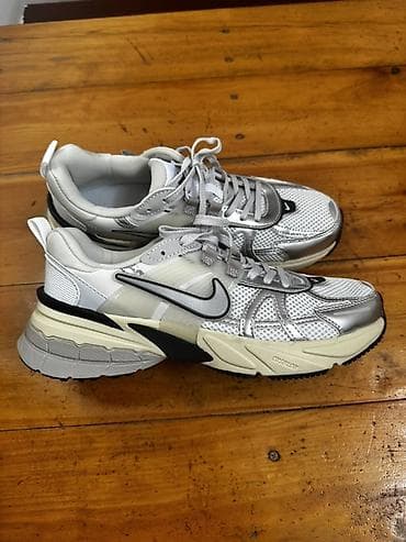 Кроссовки Nike run vk2 новые - Размер: US 8 / UK 7 / EU 41 / BR 39.5