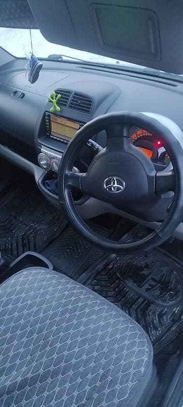 бюджетные авто: Toyota Passo: 2004 г., 1 л, Автомат, Бензин, Хэтчбэк — 5