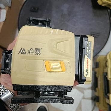 лазерная уровень: Лазерный нивелир (кросс-линейный) с аккумулятором Li‑ion — 1