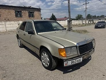 чанган юни с: Mercedes-Benz W124: 1990 г., 2.3 л, Седан — 2