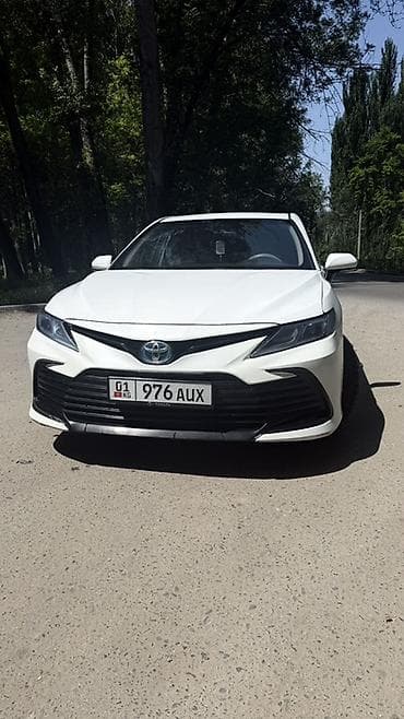 Продажа авто: Toyota Camry: 2021 г., Гибрид, Седан — 3