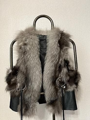 Пальто: Утепленный, Меховой, Осень-весна, Лиса, Короткая модель — 1