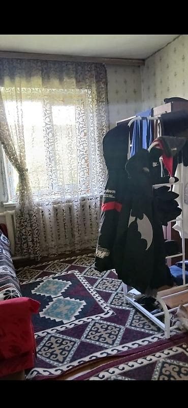 дом барачной: 60 м², 4 комнаты, Без подселения — 4