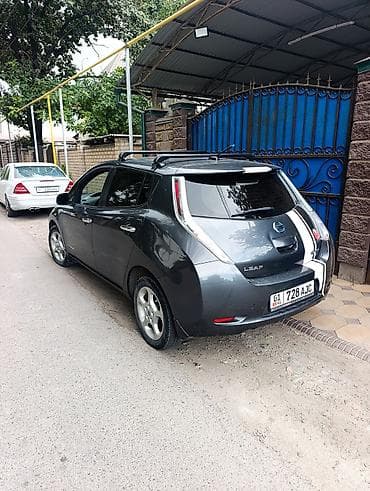 Nissan Leaf: 2013 г., Электромобиль, Хэтчбэк — 3