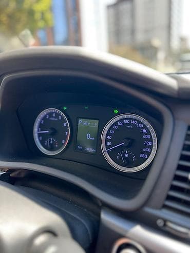 Продажа авто: Hyundai Sonata: 2019 г., 2 л, Автомат, Газ, Седан — 10