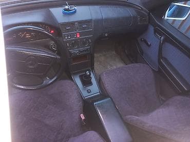 экран для машины: Продаётся легковой автомобиль (седан). Основные характеристики: - — 5