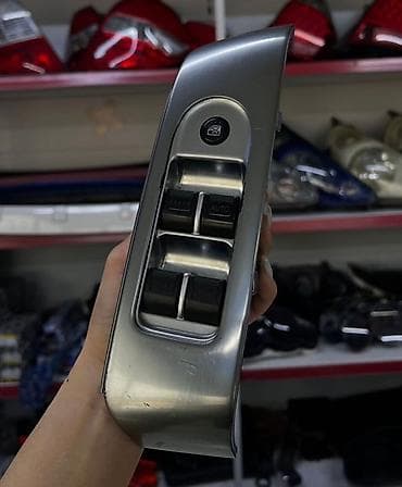 Автозапчасти: Блок управления стеклоподъёмниками (передняя левая дверь) - — 1