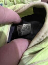 профессиональные музыкальные инструменты: Детские футбольные бутсы/сороконожки adidas Nemeziz Б/У 31р, по — 4