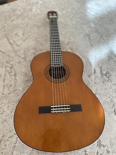 маленький гитара: Классическая гитара Yamaha C40 - Полноразмерная классическая модель с — 1