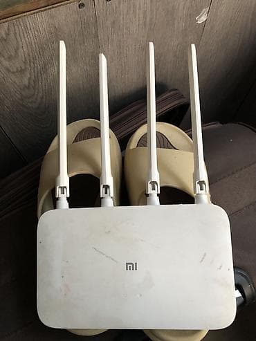 Wi‑Fi роутер Xiaomi (Mi) с четырьмя внешними антеннами