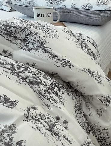 черное постельное белье: Стеганый комплект для спальни с классическим принтом Toile de Jouy — 4