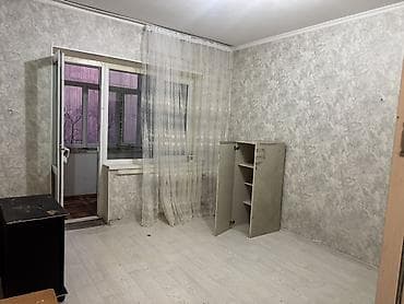Недвижимость: Сдается 2‑комнатная квартира. Планировка: - Изолированные комнаты — 5