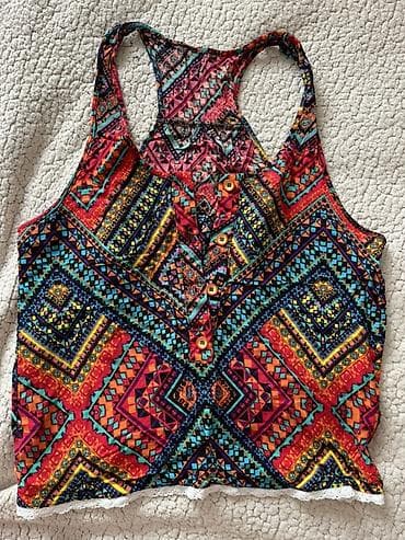 Кофты, свитеры: Распродаю свои вещи. Все в отличном состоянии. Размеры С-М. Цены — 6