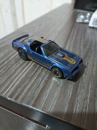 велик на титановых дисках: Продам или меняю на гольф 2 редкую модельку hot wheels Pontiac Trans — 1