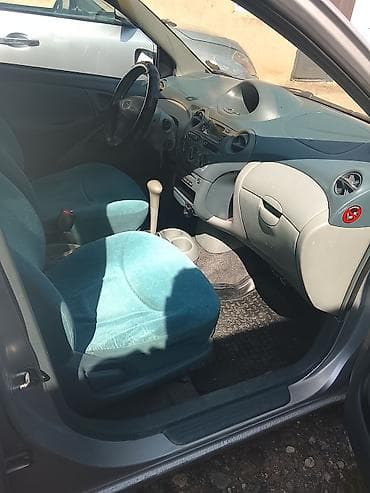 тойота ярис седан 2008: Toyota Yaris: 2000 г., 1.3 л, Робот, Бензин, Хэтчбэк — 4