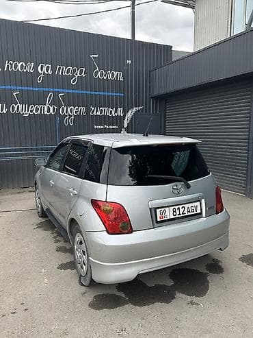 сп: Toyota Ist: 2002 г., 1.3 л, Автомат, Бензин, Хэтчбэк — 3