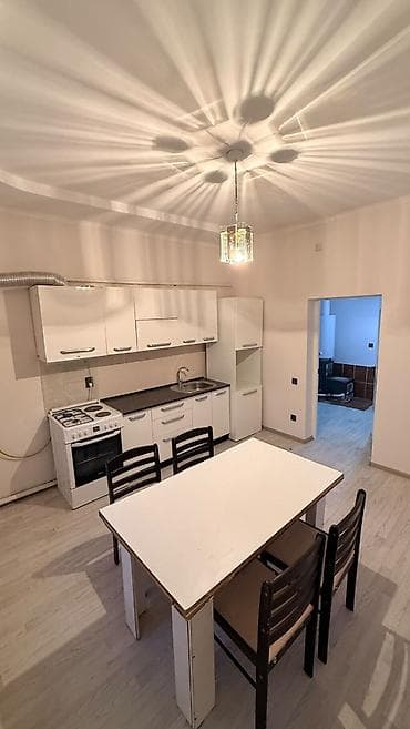 Үйлөр: 🏡 **Продается кирпичный Дом Район: ж/м Ак-Орго, Бишкек 🛏️ 4 комнаты — 7