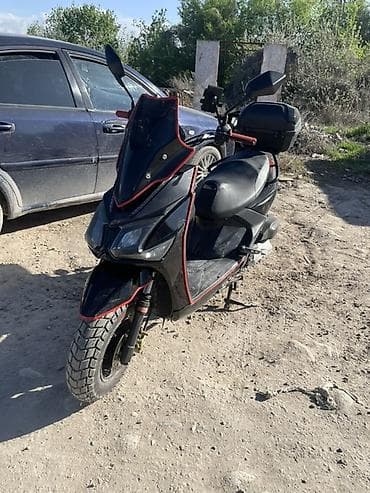 скутеры японские: Тип скутера Yamaha, 150 куб. см, Бензин, Б/у — 1