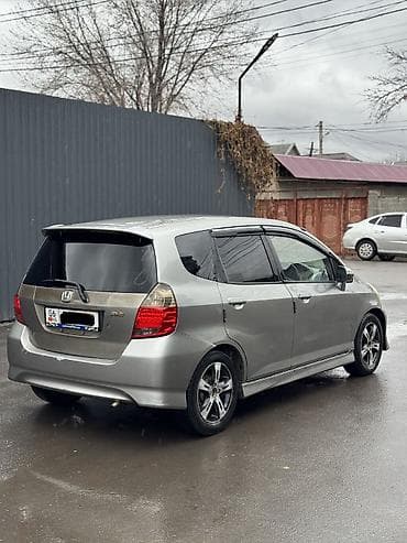 бампер хонда hrv: Honda Fit: 2003 г., 1.3 л, Вариатор, Бензин, Хэтчбэк — 5